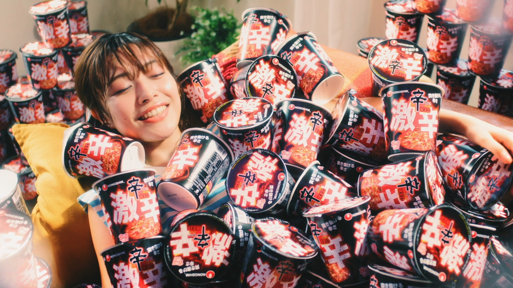 辛ラーメン激辛 6秒ムービー『四六時中、辛ちゃんに夢中』シリーズ